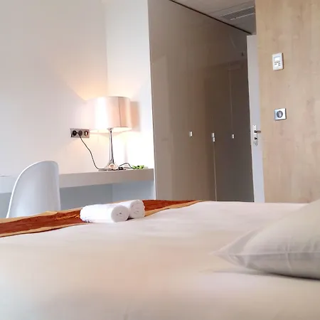 De La Seine 3* 에피네쉬르세느강